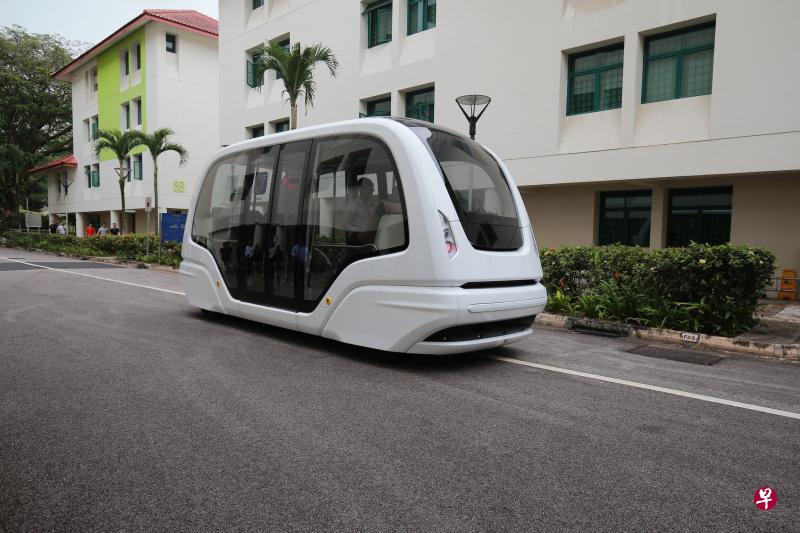 无人驾驶的自动化巴士。(唐家鸿摄) 无人驾驶的自动化巴士。(唐家鸿摄)