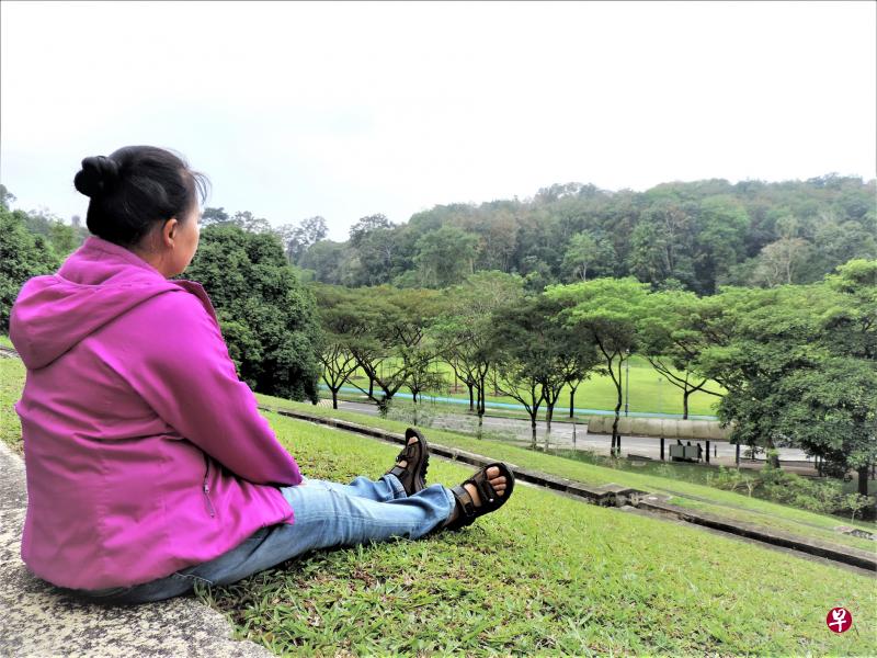 女儿从活泼爱表现,变得不爱说话,最近常因生病借口不上学。(档案照) 女儿从活泼爱表现,变得不爱说话,最近常因生病借口不上学。(档案照)