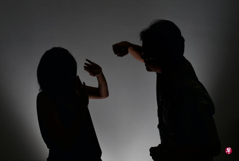 从小父母就从没停止过吵架、怒吼、冷战,两人一言不合就翻脸。我的说话方式,似乎复制了家人的模式。(档案照) 从小父母就从没停止过吵架、怒吼、冷战,两人一言不合就翻脸。我的说话方式,似乎复制了家人的模式。(档案照)