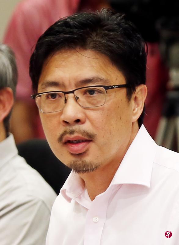 揭育文疑涉嫌酒驾,昨天清晨5时在兀兰关卡遭警方逮捕。(档案照片) 揭育文疑涉嫌酒驾,昨天清晨5时在兀兰关卡遭警方逮捕。(档案照片)