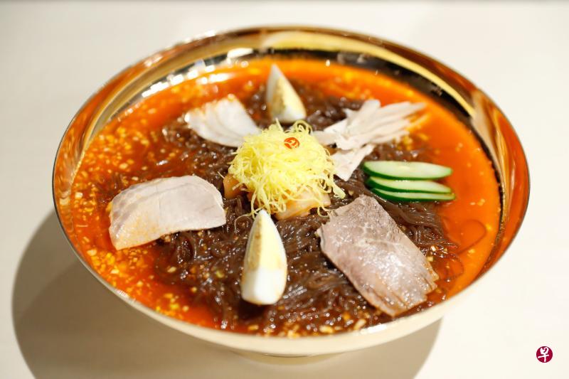 平壤冷面是一种以荞麦面条为主,搭配清汤的佳肴,深受不少韩国民众喜爱。(法新社) 平壤冷面是一种以荞麦面条为主,搭配清汤的佳肴,深受不少韩国民众喜爱。(法新社)