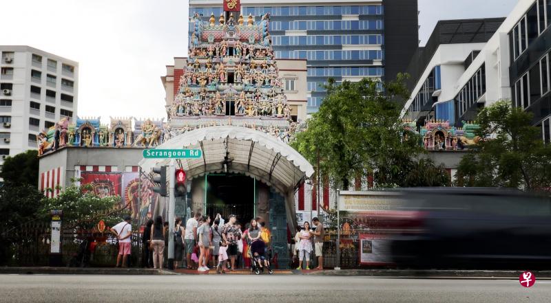 位于实龙岗路的维拉玛卡里雅曼印度庙的管理层,被慈善总监查出有严重的财务监管失当。(林泽锐摄) 位于实龙岗路的维拉玛卡里雅曼印度庙的管理层,被慈善总监查出有严重的财务监管失当。(林泽锐摄)
