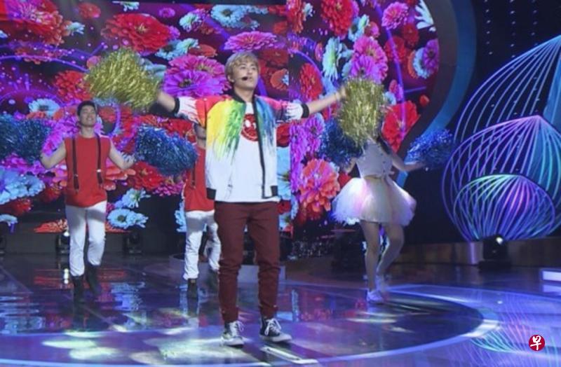 黄靖伦在节目《台湾那么旺》卖力演出。(民视) 黄靖伦在节目《台湾那么旺》卖力演出。(民视)