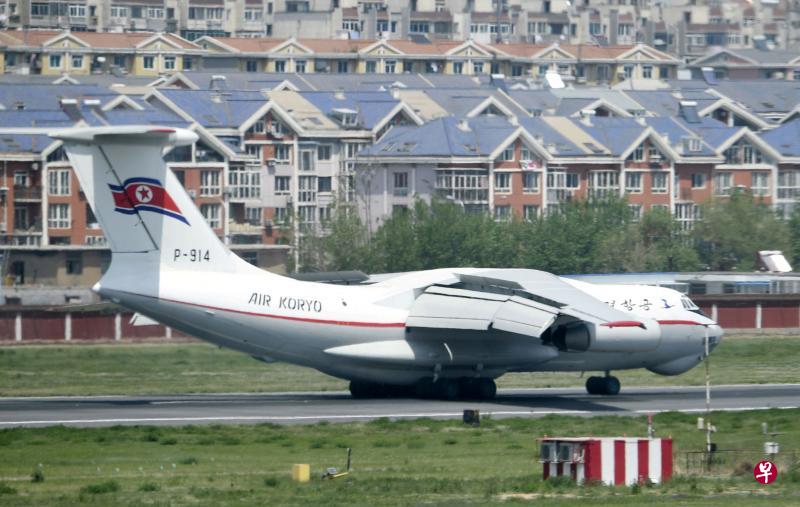 几天前在中国大连降陆的除了金正恩乘坐的专机，还有一架高丽航空的IL-76M运输机（图），据说里面装了防弹车。（路透社）