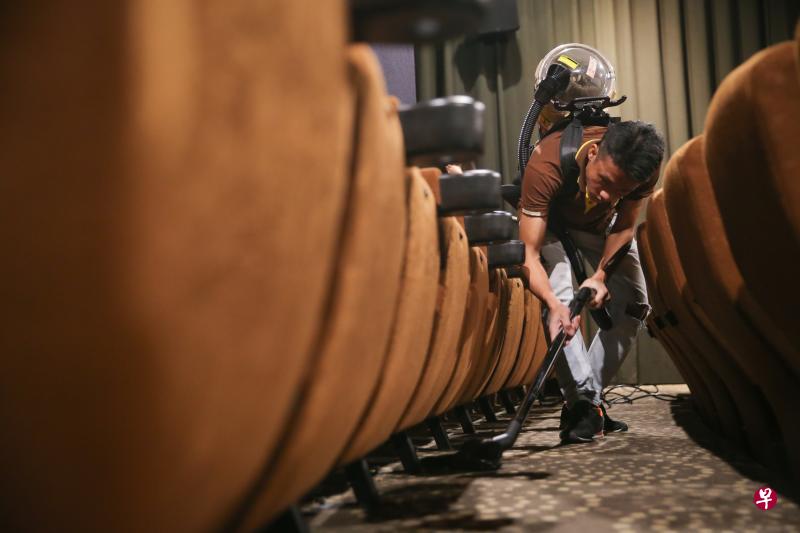 第四次工业革命中,低技能工友的工作可能会被机器取代,从而加剧社会不平等现象,许多议员因此呼吁政府及时采取应对措施。(档案照片) 第四次工业革命中,低技能工友的工作可能会被机器取代,从而加剧社会不平等现象,许多议员因此呼吁政府及时采取应对措施。(档案照片)