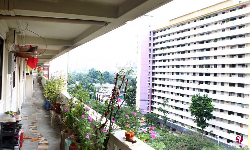 建屋局多年来在销售组屋附近建造租赁组屋,未来则计划在同一栋组屋融合销售和租赁单位,打造更包容的居住环境。(档案照片) 建屋局多年来在销售组屋附近建造租赁组屋,未来则计划在同一栋组屋融合销售和租赁单位,打造更包容的居住环境。(档案照片)