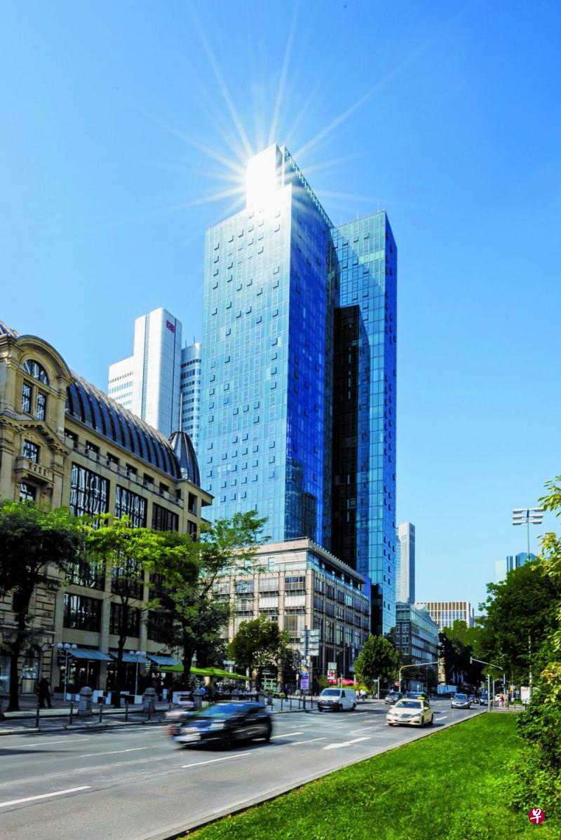 Gallileo办公楼位于法兰克福中央商业区,属于永久地契,租用率为100%。(凯德商务产业信托提供) Gallileo办公楼位于法兰克福中央商业区,属于永久地契,租用率为100%。(凯德商务产业信托提供)
