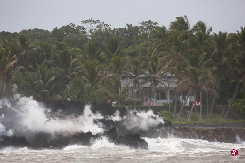 夏威夷基拉韦厄火山（Kilauea）连日喷发，对周围环境及居民造成的危害日益严重。(路透社）