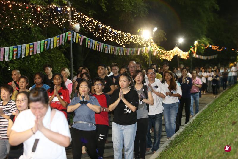 光明山普觉禅寺举办卫塞节系列活动。 光明山普觉禅寺举办卫塞节系列活动。