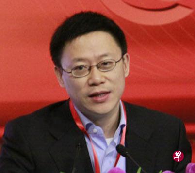 新任副财长廖岷毕业于北大,曾是校园内出名的民谣歌手,创作了《等人就像在喝酒》《已是盛夏》《温馨天堂》《流动的青春》等歌曲。(互联网) 新任副财长廖岷毕业于北大,曾是校园内出名的民谣歌手,创作了《等人就像在喝酒》《已是盛夏》《温馨天堂》《流动的青春》等歌曲。(互联网)