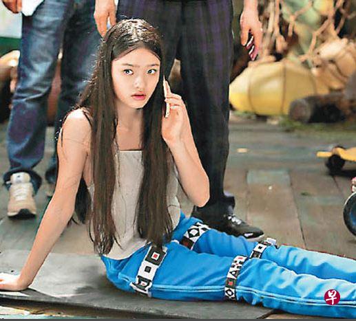 林允在《美人鱼2》拍摄期间,吃尽苦头。(图/网络) 林允在《美人鱼2》拍摄期间,吃尽苦头。(图/网络)