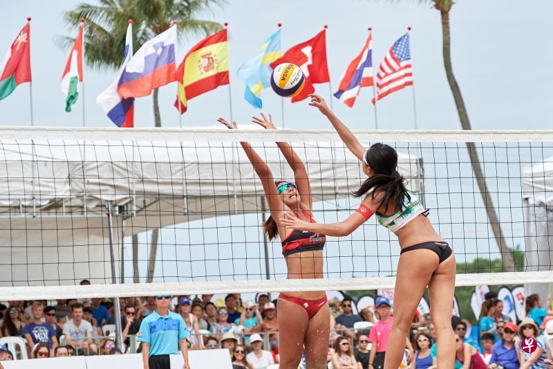 国际排球联合会（FIVB）沙滩排球世界巡回赛在圣淘沙西乐索海滩举行。（海峡时报）