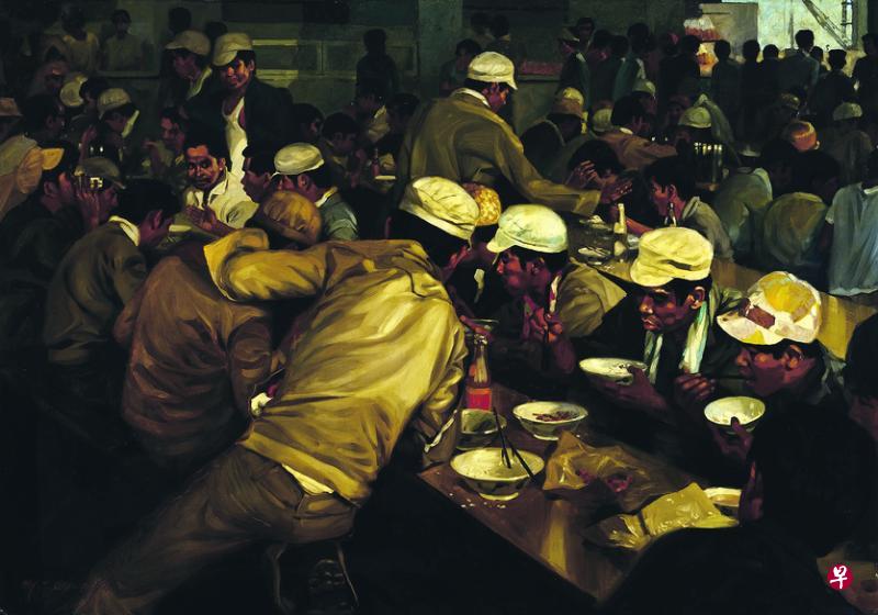 蔡名智油画《食堂里的工人》(1974)留下了时代的印记。 蔡名智油画《食堂里的工人》(1974)留下了时代的印记。
