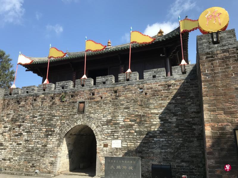 深圳大鹏城堡雄赳赳的气势,想当年多少士兵在此抗衡外敌来侵。 深圳大鹏城堡雄赳赳的气势,想当年多少士兵在此抗衡外敌来侵。