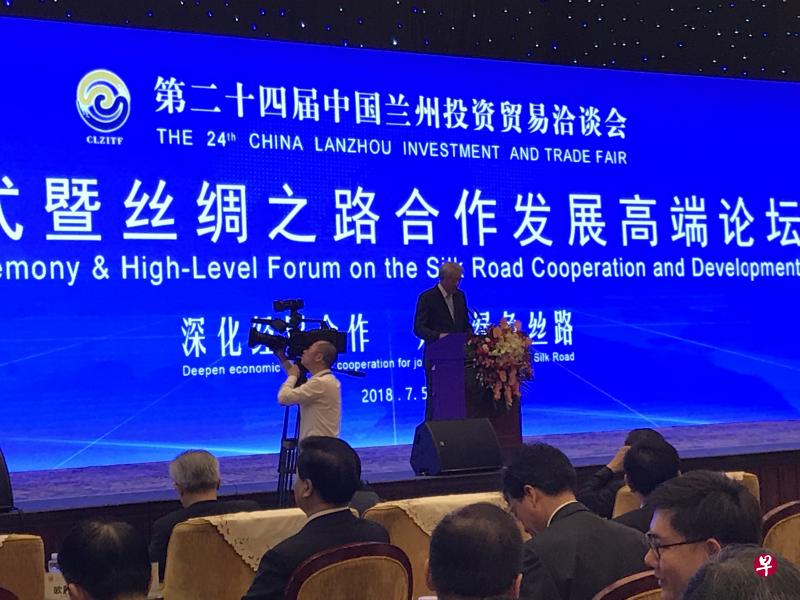 新加坡副总理兼国家安全统筹部长张志贤今早在第24届兰州贸易投资洽谈会开幕式上发表主旨演讲。(林展霆摄) 新加坡副总理兼国家安全统筹部长张志贤今早在第24届兰州贸易投资洽谈会开幕式上发表主旨演讲。(林展霆摄)