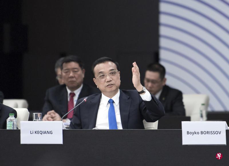 李克强出席第七次中国-中东欧国家领导人会晤。(新华社) 李克强出席第七次中国-中东欧国家领导人会晤。(新华社)
