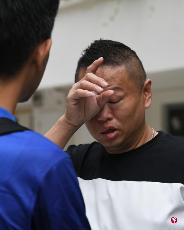 黄绍品忆述滞留英国的过程。(蔡振鸿摄) 黄绍品忆述滞留英国的过程。(蔡振鸿摄)