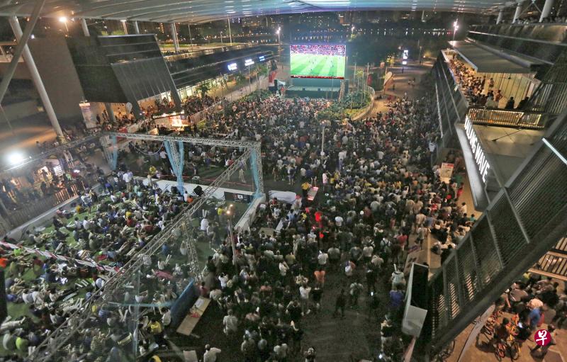 体育城直播决赛,现场4500人挤爆。 体育城直播决赛,现场4500人挤爆。