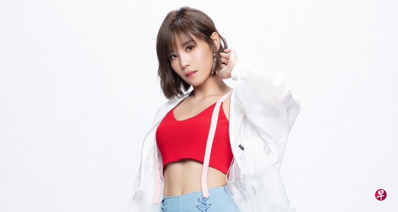 李佳薇的新歌一改过去飙高音的诠释方式,不走悲情路线。(图/Biz Trends) 李佳薇的新歌一改过去飙高音的诠释方式,不走悲情路线。(图/Biz Trends)