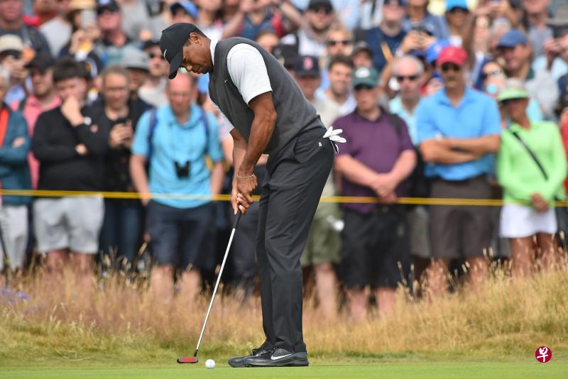 伍兹状态火热,吸引了许多球迷的目光。(法新社) 伍兹状态火热,吸引了许多球迷的目光。(法新社)