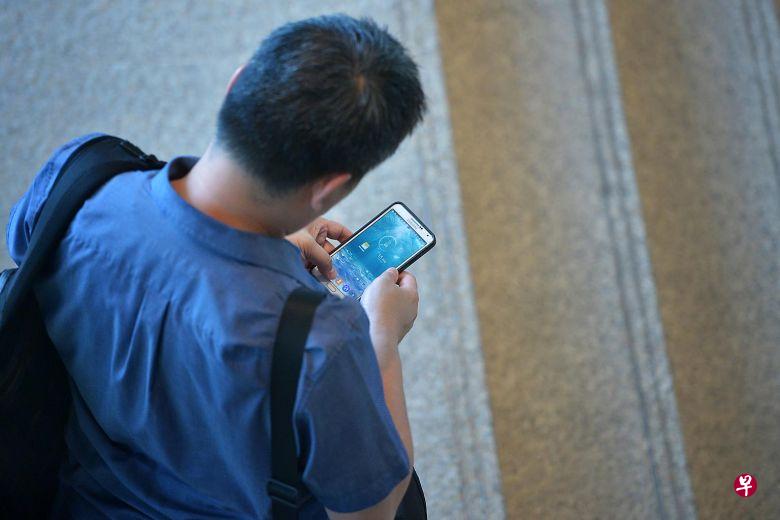 公众最快可从今年底开始,凭业者是否获得个人资料保护信誉标志,辨识出那些已经制定了高标准措施来保护客户和消费者个人资料的企业。(档案照) 公众最快可从今年底开始,凭业者是否获得个人资料保护信誉标志,辨识出那些已经制定了高标准措施来保护客户和消费者个人资料的企业。(档案照)