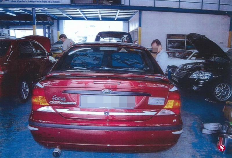 同一辆红色的福特轿车，在2004年至2014年期间涉及大约17起车祸，克里斯安在同一期间内，针对其中九起车祸采取法律行动索赔。（呈堂照片）