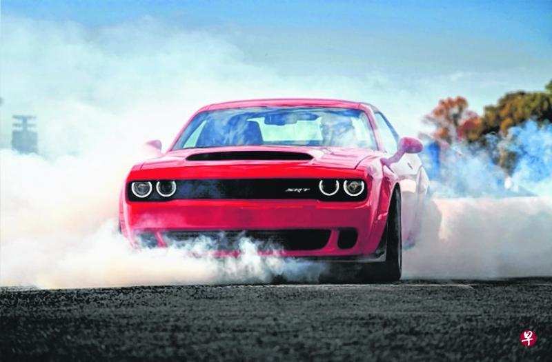 扭矩好比车子起跑向前的冲劲,马力则是维持汽车不断向前奔跑的能力。(互联网) 扭矩好比车子起跑向前的冲劲,马力则是维持汽车不断向前奔跑的能力。(互联网)