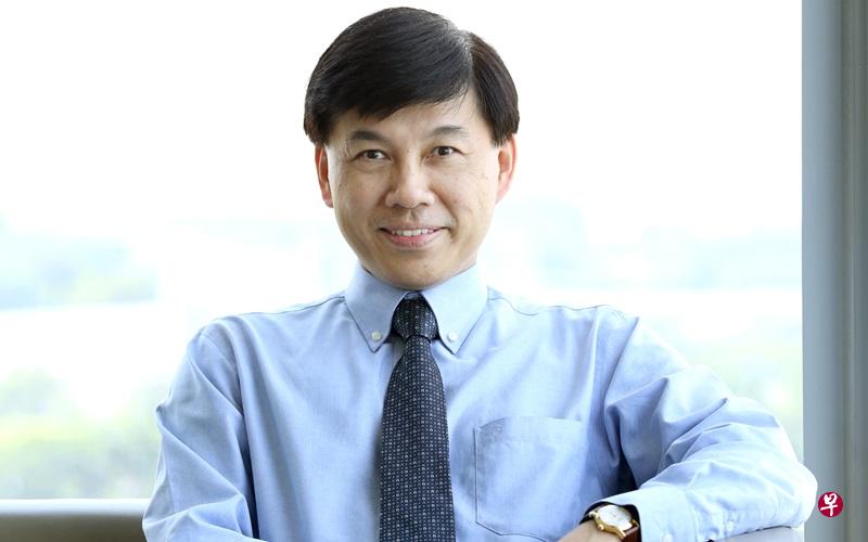 陈淮沁教授将于8月3日（星期五）在国家图书馆与读者们分享他的从医之路。（档案照））