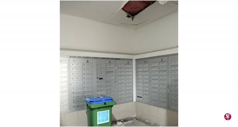 金文泰4道第311C座私人组屋的信箱处因污水管爆裂而封锁,居民两天无法收取信件。 金文泰4道第311C座私人组屋的信箱处因污水管爆裂而封锁,居民两天无法收取信件。