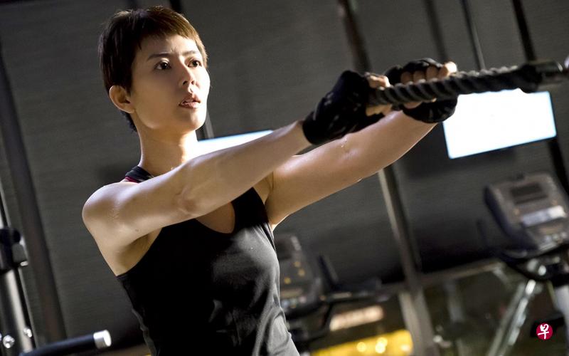 刘香慈从《新兵日记》的最美士官长变成《女兵日记》的最美连长。 刘香慈从《新兵日记》的最美士官长变成《女兵日记》的最美连长。