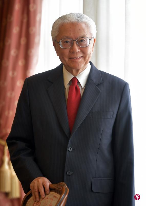 前总统陈庆炎博士对获颁淡马锡勋章(一级),深感谦卑和荣幸。(海峡时报) 前总统陈庆炎博士对获颁淡马锡勋章(一级),深感谦卑和荣幸。(海峡时报)
