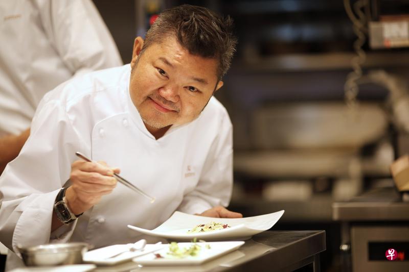 郭文秀最近在滨海湾金沙连开两家餐馆。 郭文秀最近在滨海湾金沙连开两家餐馆。