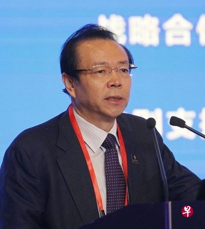 在赖小民掌管下,华融买官卖官据传明码标价:“进华融30万,一官半职50万,分子公司领导100万”。(互联网) 在赖小民掌管下,华融买官卖官据传明码标价:“进华融30万,一官半职50万,分子公司领导100万”。(互联网)