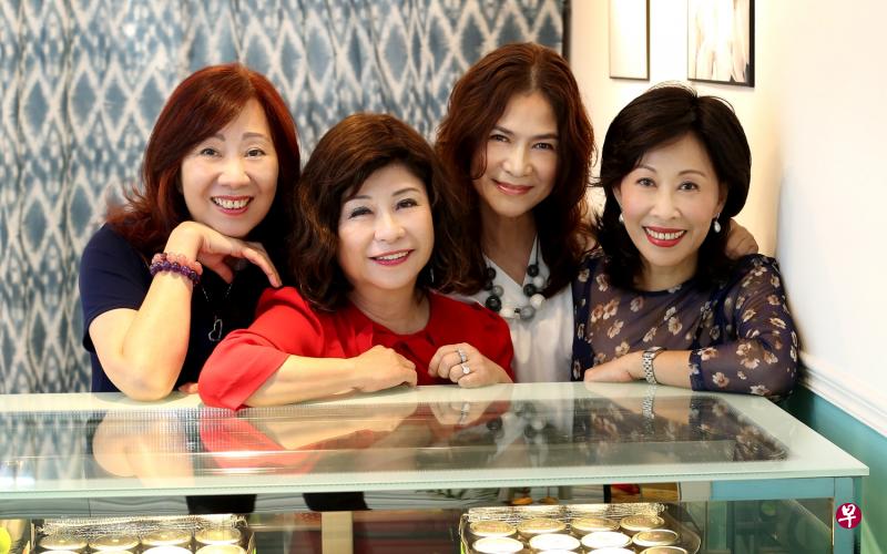 四名创业的家庭主妇,左起谢翠丽、伍柳青、黄佩如及黄少婷。 四名创业的家庭主妇,左起谢翠丽、伍柳青、黄佩如及黄少婷。