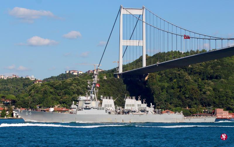 美国“卡尼”号驱逐舰。(路透社) 美国“卡尼”号驱逐舰。(路透社)