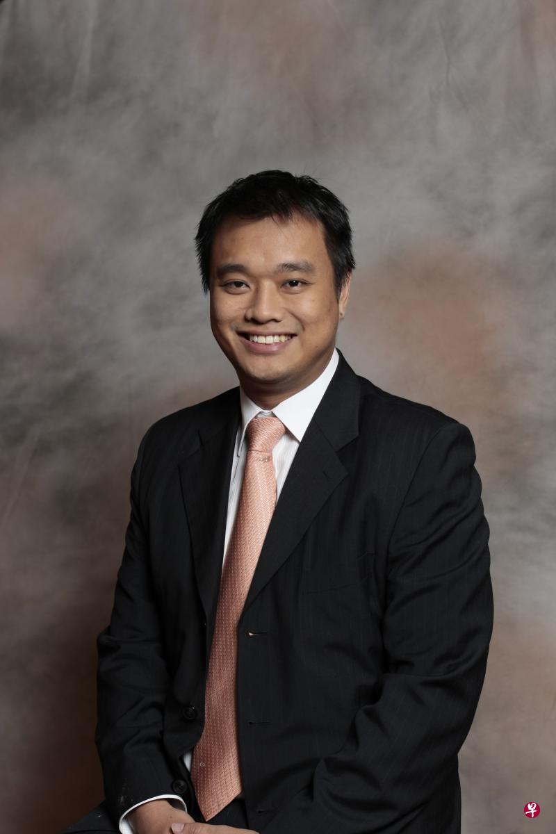新加坡中小企业商会会长王腾忆(上图)将接替廖振兴出任委员会主席。(档案照) 新加坡中小企业商会会长王腾忆(上图)将接替廖振兴出任委员会主席。(档案照)