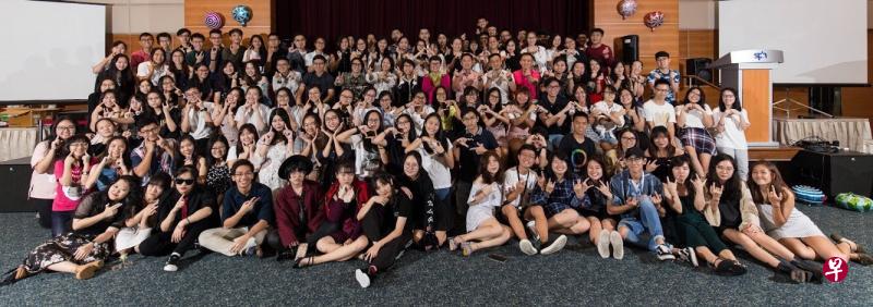 联合学生通讯员大合照。 联合学生通讯员大合照。