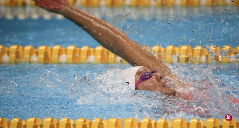 中国女将刘湘以26秒98摘取女子50米仰泳金牌,创下世界纪录。(叶振忠摄) 中国女将刘湘以26秒98摘取女子50米仰泳金牌,创下世界纪录。(叶振忠摄)