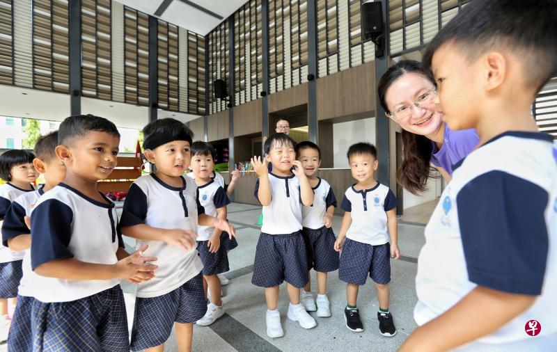 为特需孩童提供托儿服务的嘉诺撒学前教育园将在教师节休业,全岛1800个幼儿园和托儿所也会集体休业,让幼教教师庆祝教师节。(徐颖荃摄) 为特需孩童提供托儿服务的嘉诺撒学前教育园将在教师节休业,全岛1800个幼儿园和托儿所也会集体休业,让幼教教师庆祝教师节。(徐颖荃摄)