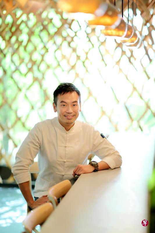 本地名厨刘伟仁将把现代新加坡菜肴,带到日本和台湾的新餐馆。(档案照) 本地名厨刘伟仁将把现代新加坡菜肴,带到日本和台湾的新餐馆。(档案照)