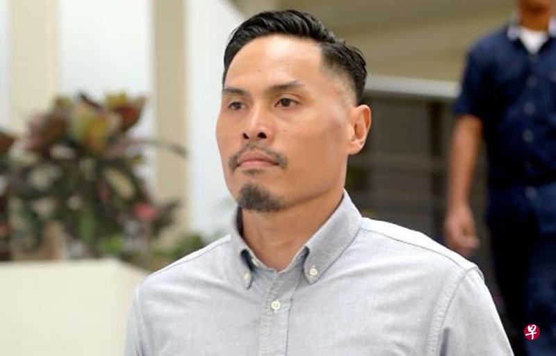 副队长纳詹高级一级准尉被指放任消防员重伤郭俨进,他不认罪。(海峡时报) 副队长纳詹高级一级准尉被指放任消防员重伤郭俨进,他不认罪。(海峡时报)