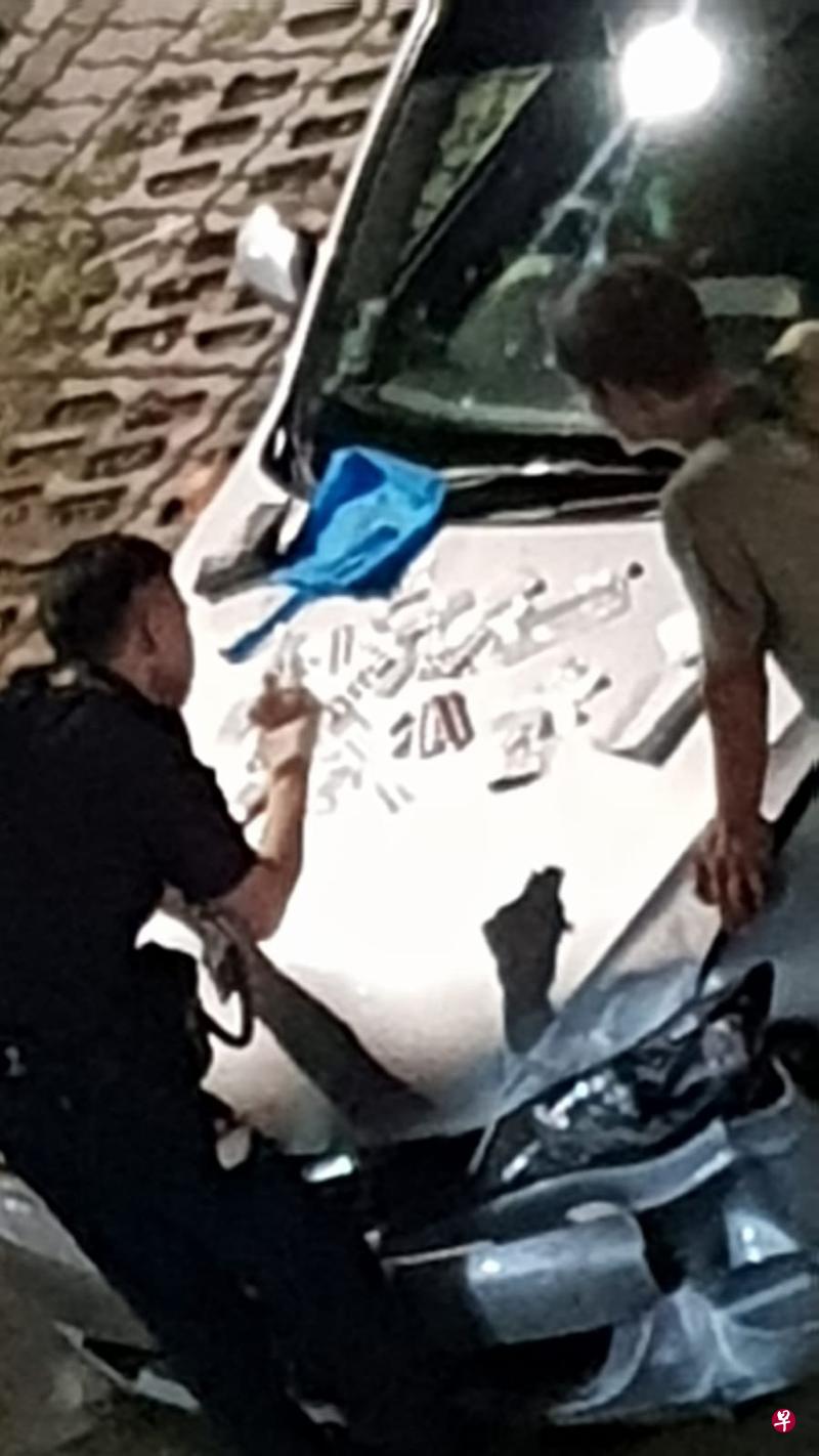 警方质问男子有关药丸来历。(受访者提供) 警方质问男子有关药丸来历。(受访者提供)