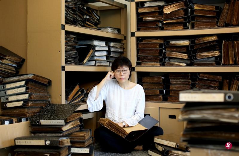 李慧玲:作为一个有传统、有公信力的媒体,作为新加坡社会文化图标,我们不只要做好新闻工作者这份工作,还要有新闻人的情怀。(拍摄地点:南洋·星洲室/龙国雄摄) 李慧玲:作为一个有传统、有公信力的媒体,作为新加坡社会文化图标,我们不只要做好新闻工作者这份工作,还要有新闻人的情怀。(拍摄地点:南洋·星洲室/龙国雄摄)