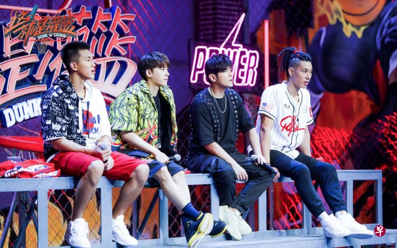 四位明星领队:郭艾伦(左起)、李易峰、周杰伦与林书豪。 四位明星领队:郭艾伦(左起)、李易峰、周杰伦与林书豪。