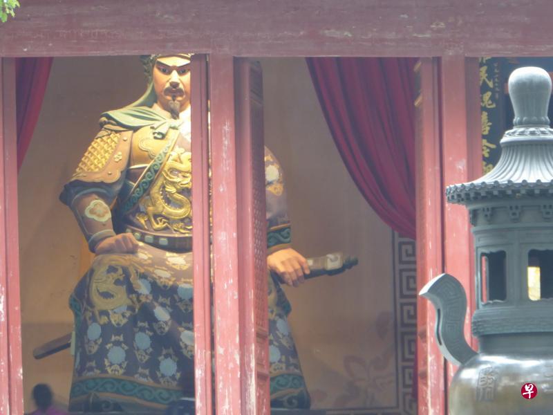 杭州岳王庙岳飞像(衣若芬摄)。 杭州岳王庙岳飞像(衣若芬摄)。