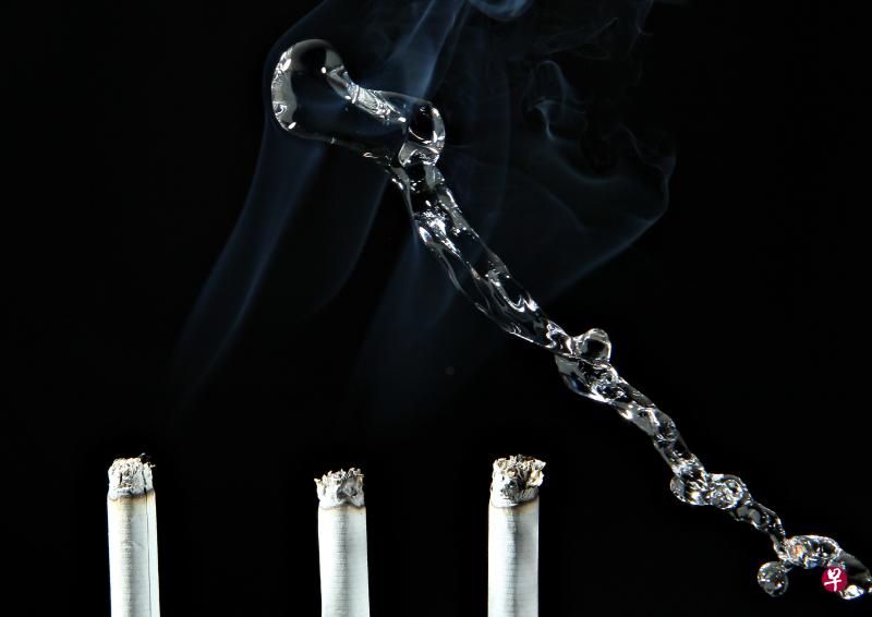 好几名议员建议,把禁烟措施扩大至个人的住家。(档案照片) 好几名议员建议,把禁烟措施扩大至个人的住家。(档案照片)