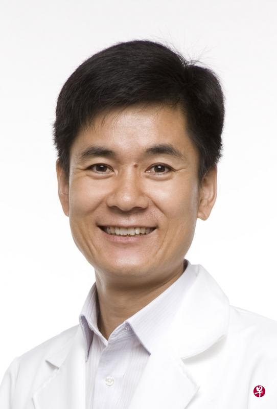 中医师李广军:中医会彻底了解患者的病史,以判断尿失禁的原因。(受访者提供) 中医师李广军:中医会彻底了解患者的病史,以判断尿失禁的原因。(受访者提供)