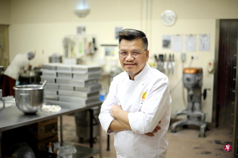 利永滔创立五谷丰,要创制属于新加坡的礼饼。 利永滔创立五谷丰,要创制属于新加坡的礼饼。