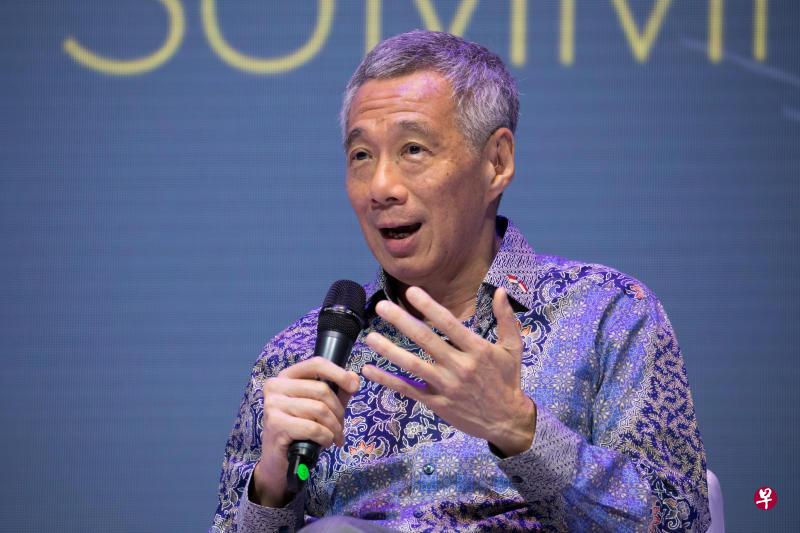 李显龙总理说,新加坡在世界银行的“人力资本指数”排行榜上名列榜首,但我们不会就此停下脚步。 (彭博社) 李显龙总理说,新加坡在世界银行的“人力资本指数”排行榜上名列榜首,但我们不会就此停下脚步。 (彭博社)