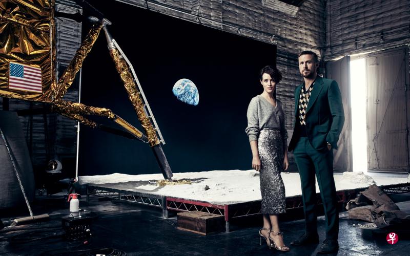 莱恩葛斯林(右)与克莱尔芙伊在《登月先锋》演出夫妻。(UIP提供) 莱恩葛斯林(右)与克莱尔芙伊在《登月先锋》演出夫妻。(UIP提供)